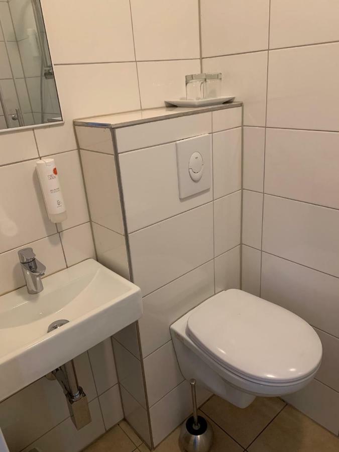 Schnitzelhaus Und Pension Stadt Rosbach Росбах-фор-дер-Хёэ Экстерьер фото